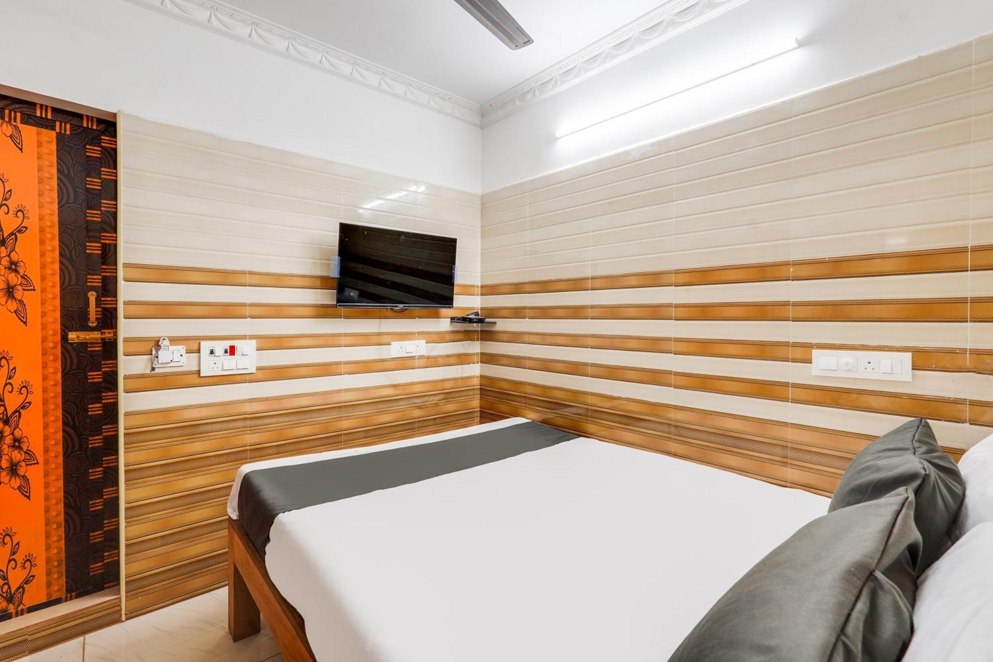 Super Hotel O Sharmila Guest House ポンディシェリ エクステリア 写真